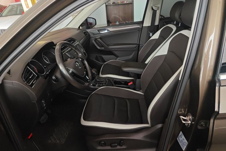 Used Volkswagen Tiguan L 2018 330TSI Automatic Two-Wheel Drive Luxury Edition Left Front Seat