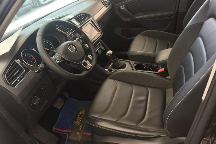 Used Volkswagen Tiguan L 2018 Revised Version 330TSI Automatic Two-Wheel Drive Comfort Edition Left Front Seat