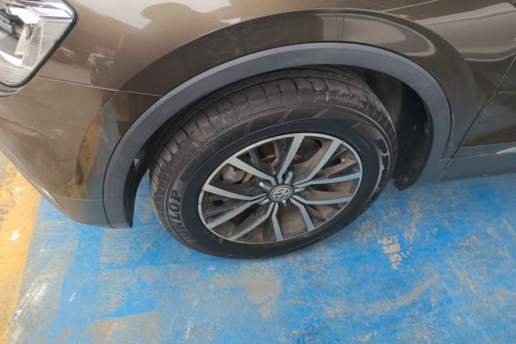 Used Volkswagen Tiguan L 2018 Facelift 330TSI Automatic Two-Wheel Drive Luxury Edition Left Front Wheel Hub