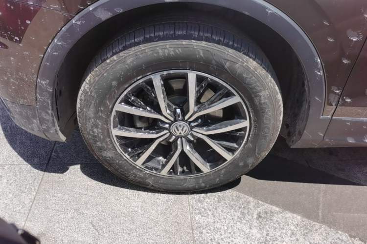 Used Volkswagen Tiguan L 2018 280TSI Automatic Two-Wheel Drive Comfort Edition Left Front Wheel Hub