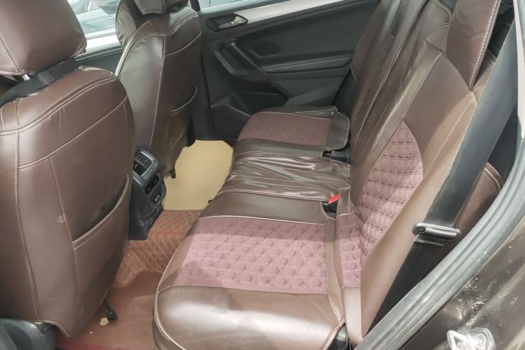 Used Volkswagen Tiguan L 2018 330TSI Automatic Two-Wheel Drive Luxury Edition Left Rear Seat