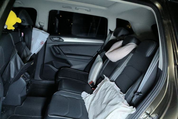 Used Volkswagen Tiguan L 2018 380TSI Automatic All-Wheel Drive Flagship Edition Left Rear Seat