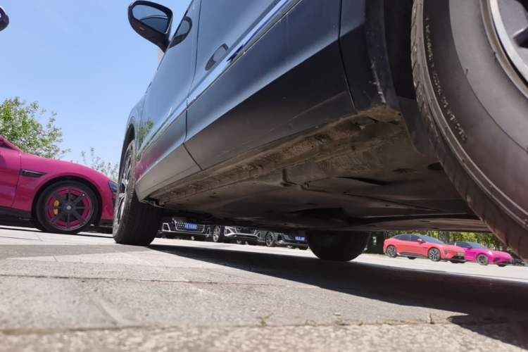 Used Volkswagen Tiguan L 2018 280TSI Automatic Two-Wheel Drive Comfort Edition Left Side Sill