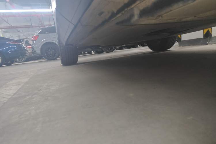 Used Volkswagen Tiguan L 2018 330TSI Automatic Two-Wheel Drive Luxury Edition Left Side Sill