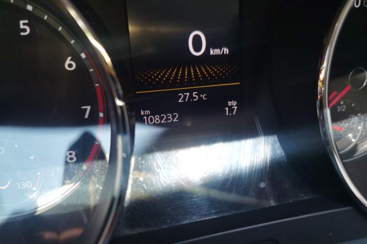Used Volkswagen Tiguan L 2018 330TSI Automatic Two-Wheel Drive Comfort Edition Odometer Close Up