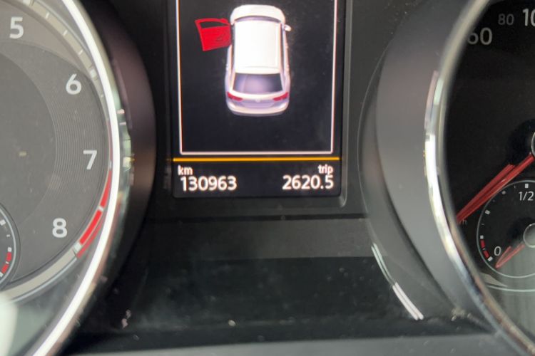 Used Volkswagen Tiguan L 2018 330TSI Automatic Two-Wheel Drive Flagship Edition Odometer Close Up
