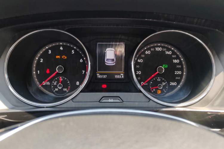 Used Volkswagen Tiguan L 2018 380TSI Automatic All-Wheel Drive Luxury Edition Odometer Close Up