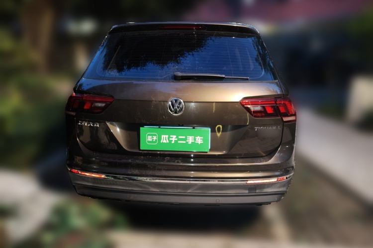 Used Volkswagen Tiguan L 2018 Facelift 330TSI Automatic Two-Wheel Drive Luxury Edition Rear