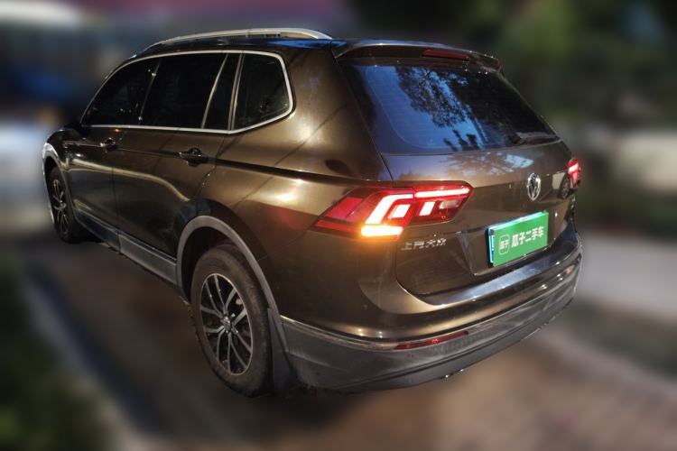 Used Volkswagen Tiguan L 2018 Facelift 330TSI Automatic Two-Wheel Drive Luxury Edition Rear Left 45 Deg