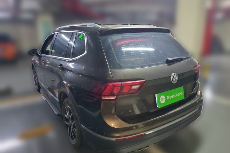 Used Volkswagen Tiguan L 2018 330TSI Automatic Two-Wheel Drive Luxury Edition Rear Left 45 Deg