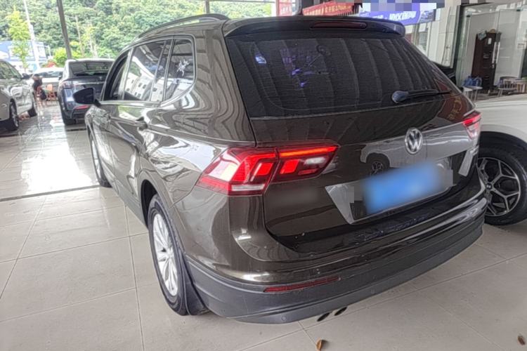 Used Volkswagen Tiguan L 2018 330TSI Automatic Two-Wheel Drive Luxury Edition Rear Left 45 Deg