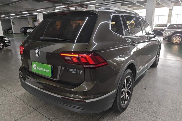 Used Volkswagen Tiguan L 2018 330TSI Automatic Two-Wheel Drive Luxury Edition Rear Right 45 Deg