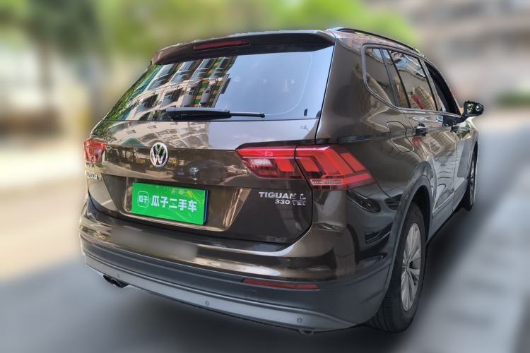 Used Volkswagen Tiguan L 2018 330TSI Automatic Two-Wheel Drive Luxury Edition Rear Right 45 Deg