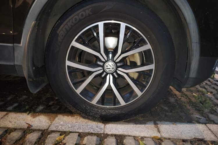 Used Volkswagen Tiguan L 2018 Facelift 330TSI Automatic Two-Wheel Drive Luxury Edition Right Front Wheel Hub