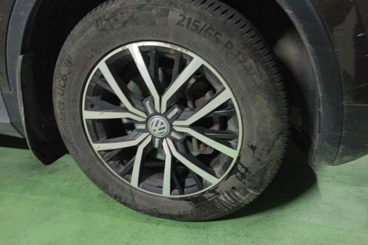 Used Volkswagen Tiguan L 2018 Facelift 330TSI Automatic Two-Wheel Drive Luxury Edition Right Front Wheel Hub