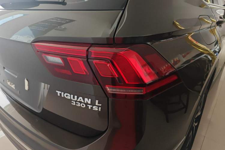 Used Volkswagen Tiguan L 2018 330TSI Automatic Two-Wheel Drive Luxury Edition Right Rear Taillight