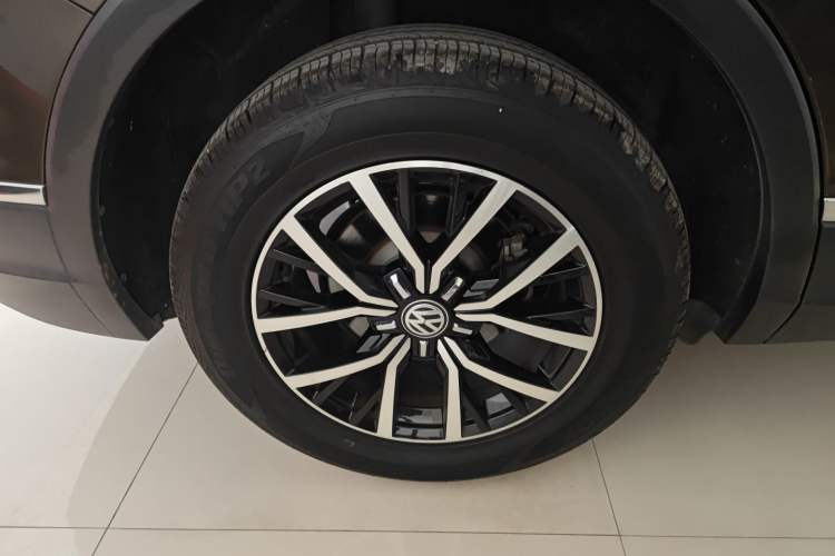 Used Volkswagen Tiguan L 2018 330TSI Automatic Two-Wheel Drive Luxury Edition Right Rear Wheel Hub