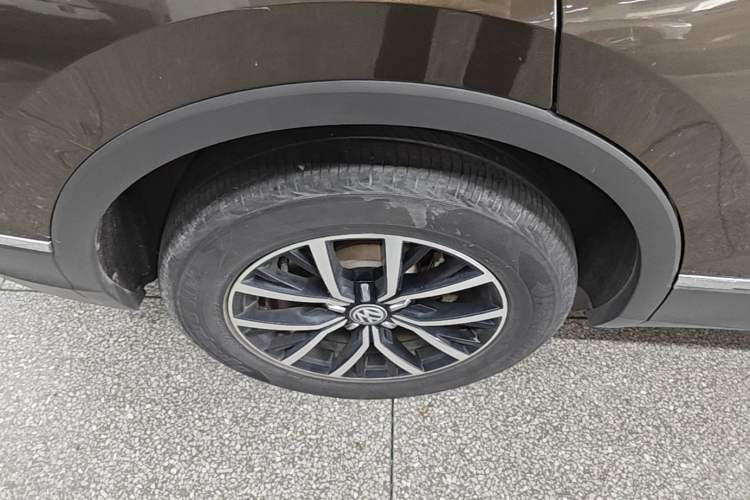 Used Volkswagen Tiguan L 2018 330TSI Automatic Two-Wheel Drive Luxury Edition Right Rear Wheel Hub
