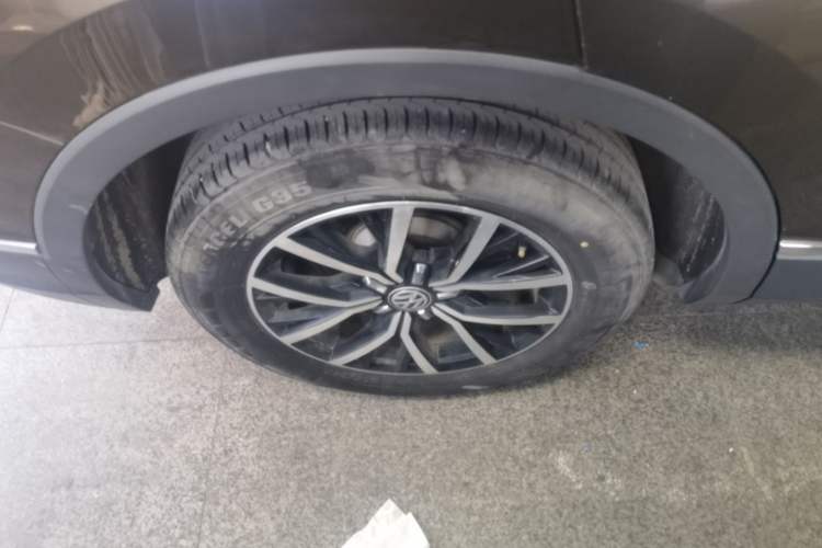 Used Volkswagen Tiguan L 2018 330TSI Automatic Two-Wheel Drive Luxury Edition Right Rear Wheel Hub