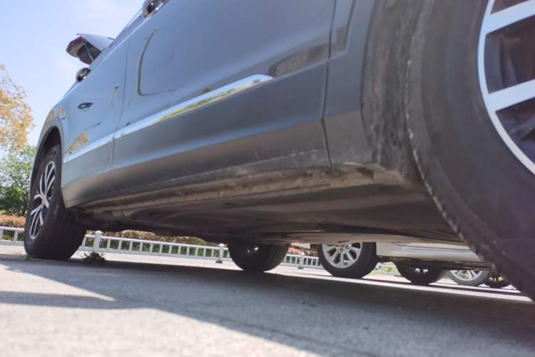 Used Volkswagen Tiguan L 2018 280TSI Automatic Two-Wheel Drive Comfort Edition Right Side Sill