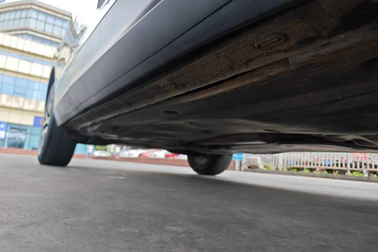 Used Volkswagen Tiguan L 2018 330TSI Automatic Two-Wheel Drive Luxury Edition Right Side Sill