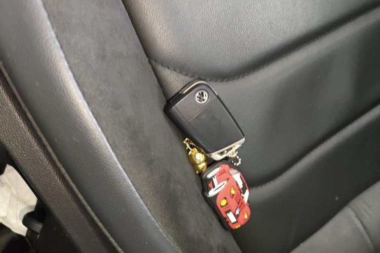 Used Volkswagen Tiguan L 2018 380TSI Automatic All-Wheel Drive Luxury Edition Vehicle Key