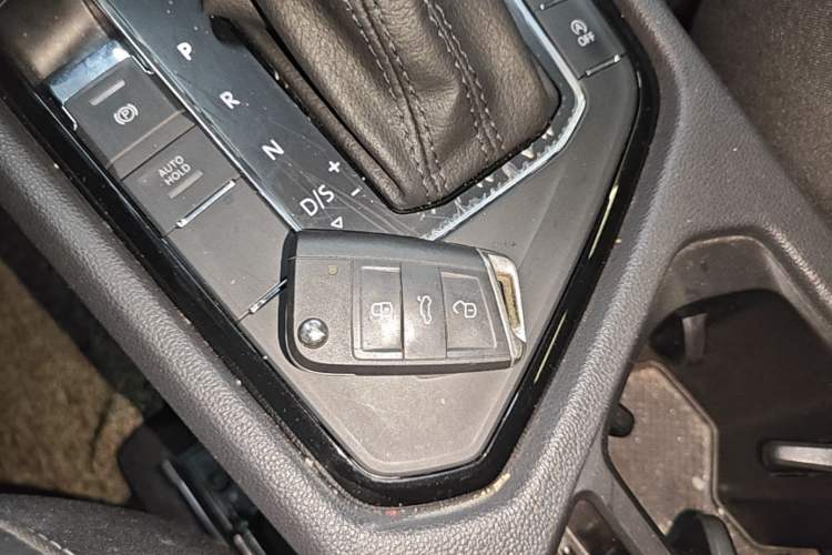 Used Volkswagen Tiguan L 2018 330TSI Automatic Two-Wheel Drive Luxury Edition Vehicle Key