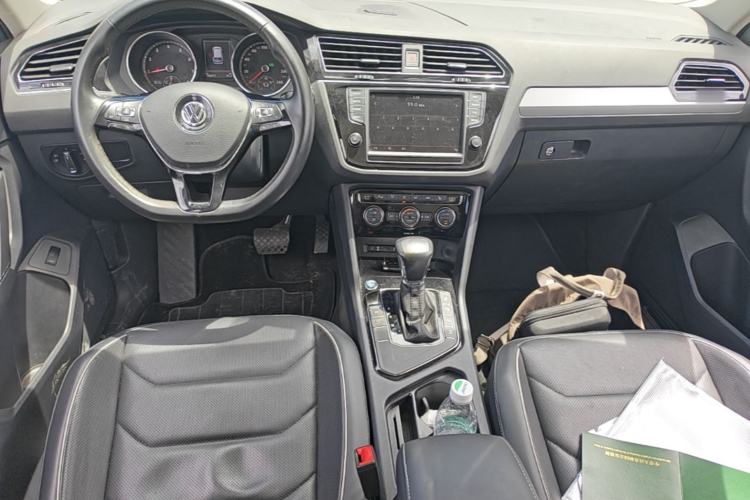 Used Volkswagen Tiguan L 2018 330TSI Automatic Two-Wheel Drive Flagship Edition Center Console