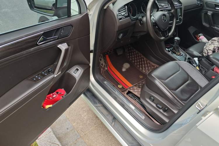 Used Volkswagen Tiguan L 2018 330TSI Automatic Two-Wheel Drive Flagship Edition Driver Seat