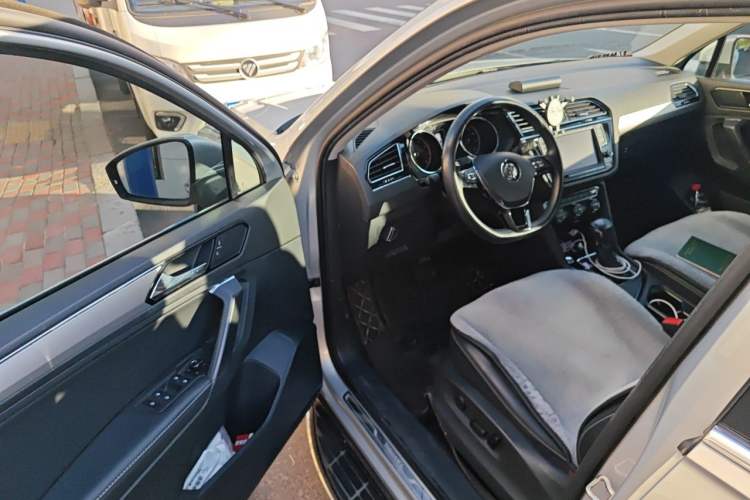 Used Volkswagen Tiguan L 2018 330TSI Automatic Two-Wheel Drive Luxury Edition Driver Seat