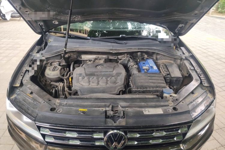 Used Volkswagen Tiguan L 2018 330TSI Automatic Two-Wheel Drive Luxury Edition Engine Bay