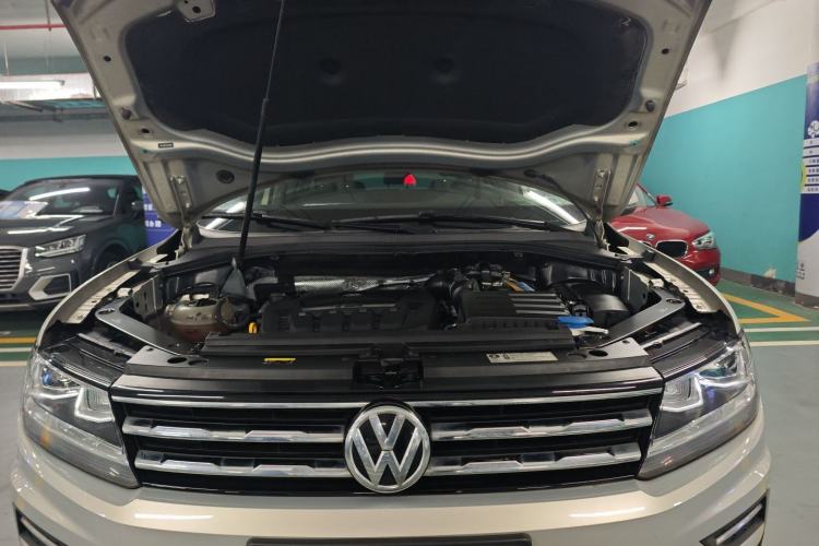 Used Volkswagen Tiguan L 2018 Facelift 330TSI Automatic Two-Wheel Drive Luxury Edition Engine Bay