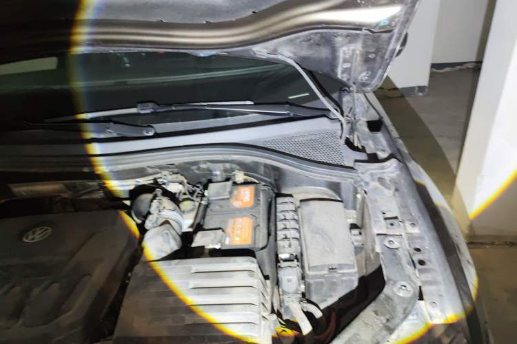 Used Volkswagen Tiguan L 2018 330TSI Automatic Two-Wheel Drive Luxury Edition Engine Bay Left