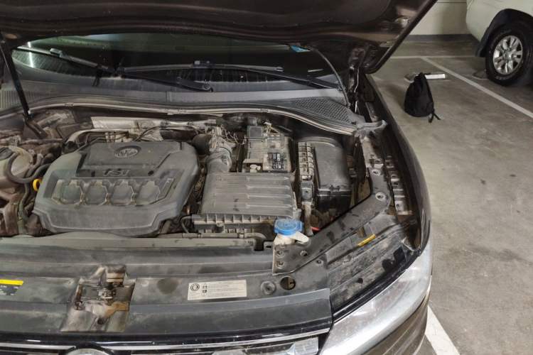 Used Volkswagen Tiguan L 2018 330TSI Automatic Two-Wheel Drive Comfort Edition Engine Bay Left