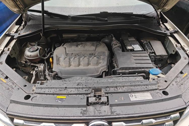 Used Volkswagen Tiguan L 2018 330TSI Automatic Two-Wheel Drive Luxury Edition Engine Bay