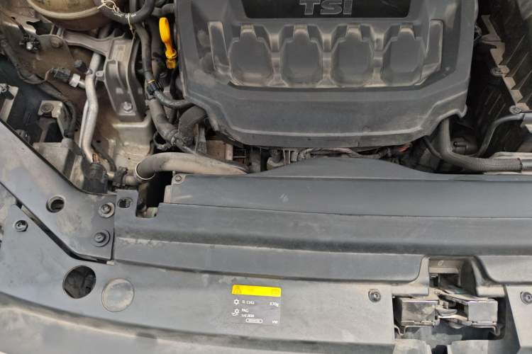 Used Volkswagen Tiguan L 2018 330TSI Automatic Two-Wheel Drive Flagship Edition Engine Bay Right