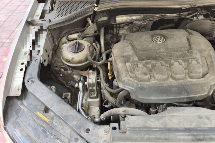 Used Volkswagen Tiguan L 2018 330TSI Automatic Two-Wheel Drive Luxury Edition Engine Bay Right