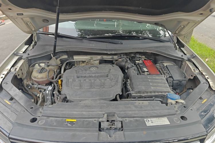 Used Volkswagen Tiguan L 2018 330TSI Automatic Two-Wheel Drive Luxury Edition Engine Bay