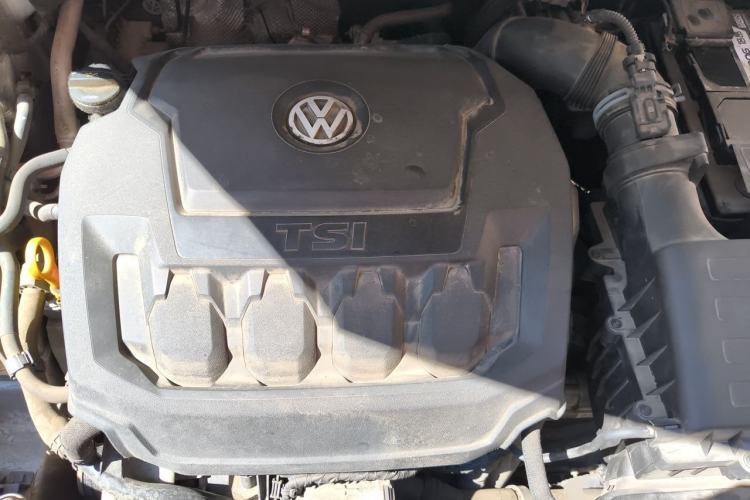 Used Volkswagen Tiguan L 2018 330TSI Automatic Two-Wheel Drive Luxury Edition Engine Bay