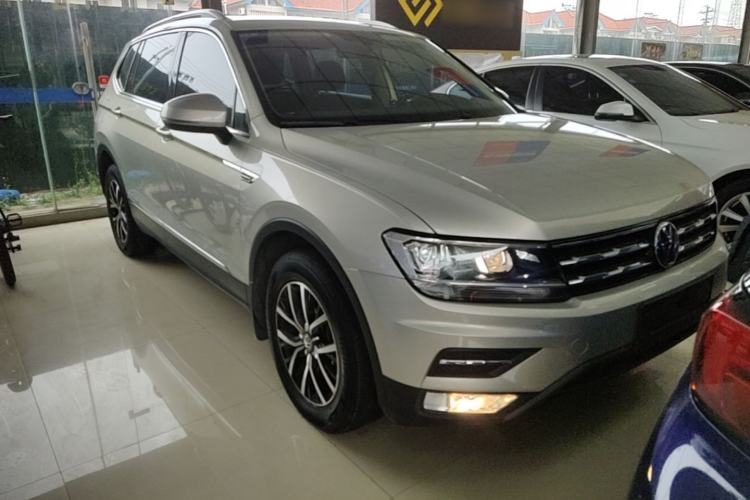 Used Volkswagen Tiguan L 2018 Facelift 330TSI Automatic Two-Wheel Drive Luxury Edition Exterior 1