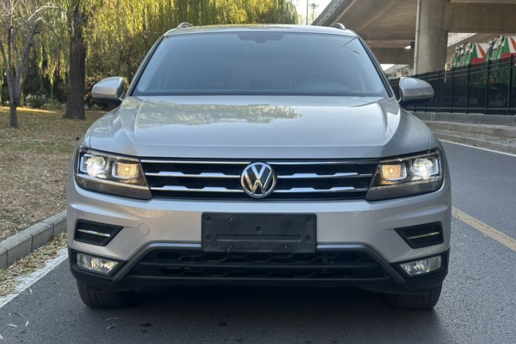 Used Volkswagen Tiguan L 2018 Facelift 330TSI Automatic Two-Wheel Drive Luxury Edition Exterior 10