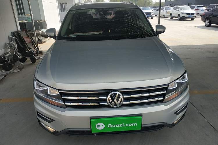 Used Volkswagen Tiguan L 2018 330TSI Automatic Two-Wheel Drive Luxury Edition Front