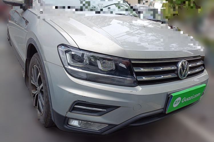 Used Volkswagen Tiguan L 2018 Facelift 330TSI Automatic Two-Wheel Drive Luxury Edition Front Right 45 Deg