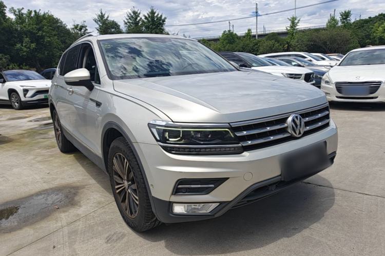 Used Volkswagen Tiguan L 2018 330TSI Automatic Two-Wheel Drive Flagship Edition Front Right 45 Deg