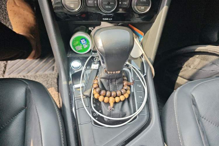 Used Volkswagen Tiguan L 2018 330TSI Automatic Two-Wheel Drive Luxury Edition Gear Lever