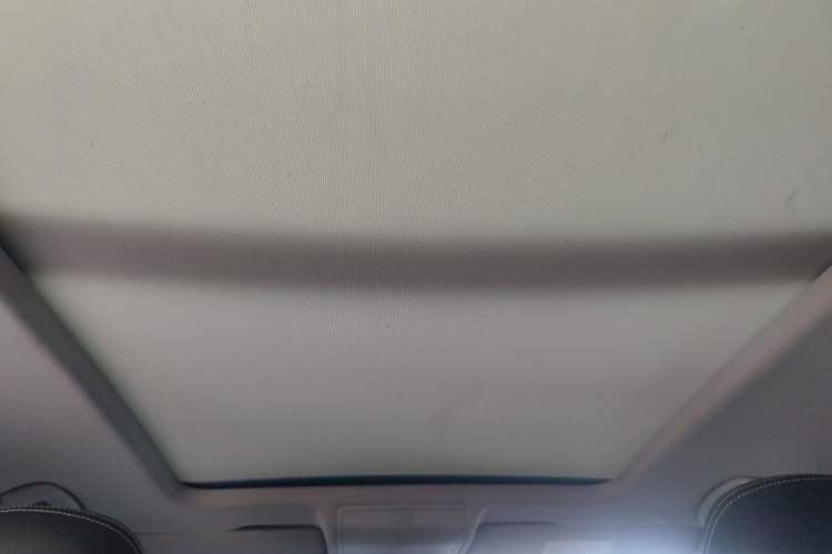 Used Volkswagen Tiguan L 2018 330TSI Automatic Two-Wheel Drive Luxury Edition Headliner
