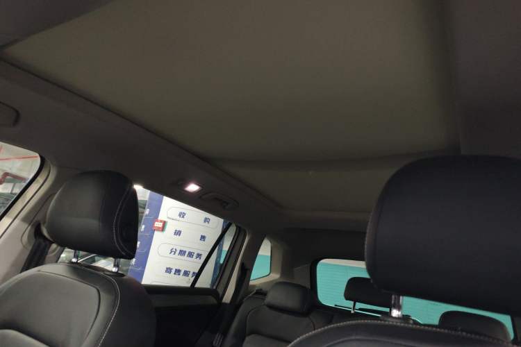 Used Volkswagen Tiguan L 2018 Facelift 330TSI Automatic Two-Wheel Drive Luxury Edition Headliner