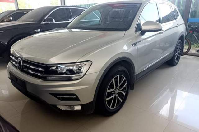 Volkswagen Tiguan L 2018 Facelift 330TSI Automatic Two-Wheel Drive Luxury Edition d’occasion