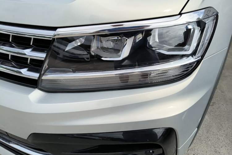 Used Volkswagen Tiguan L 2018 Facelift 330TSI Automatic Two-Wheel Drive Luxury Edition Left Front Headlight