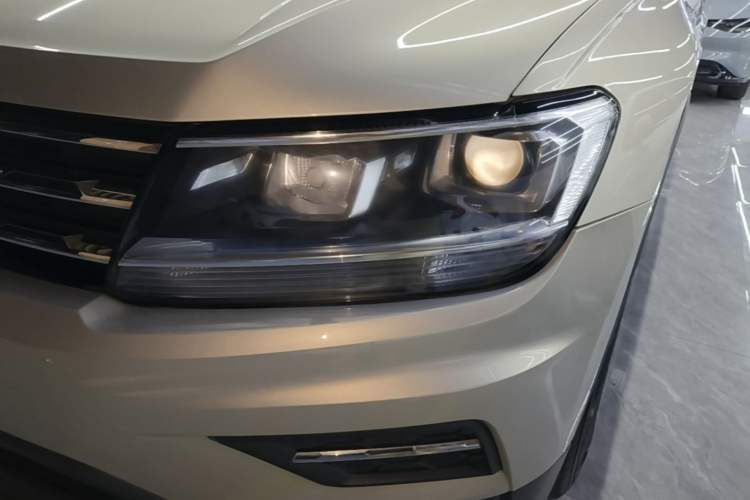 Used Volkswagen Tiguan L 2018 330TSI Automatic Two-Wheel Drive Luxury Edition Left Front Headlight